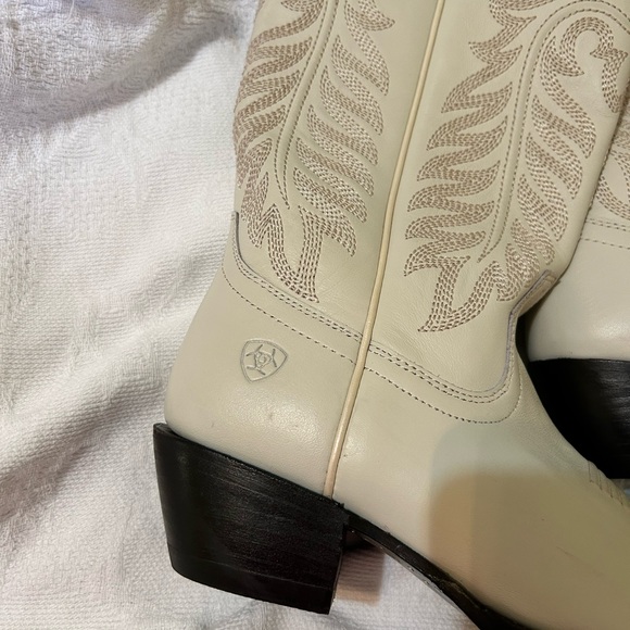 Ariat women’s Belle Stretchfit cowgirl boots- NWT🤠 - Picture 3 of 7